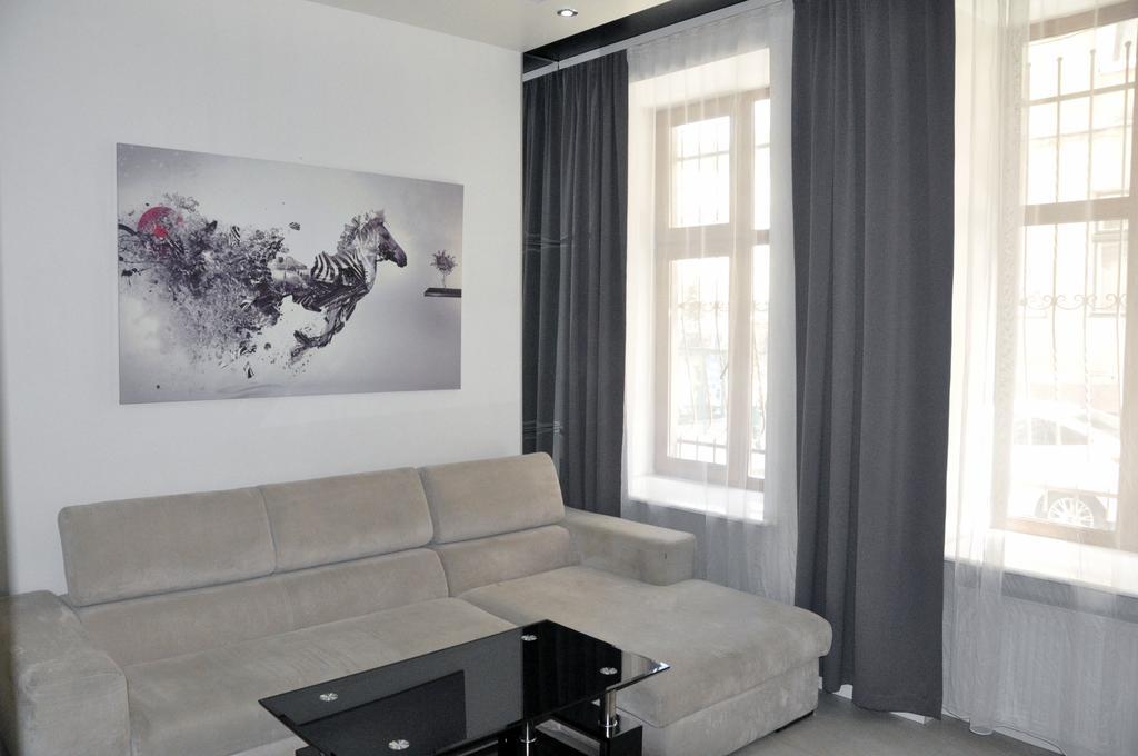 150 Metres To Ploscha Rynok Lwów Zewnętrze zdjęcie